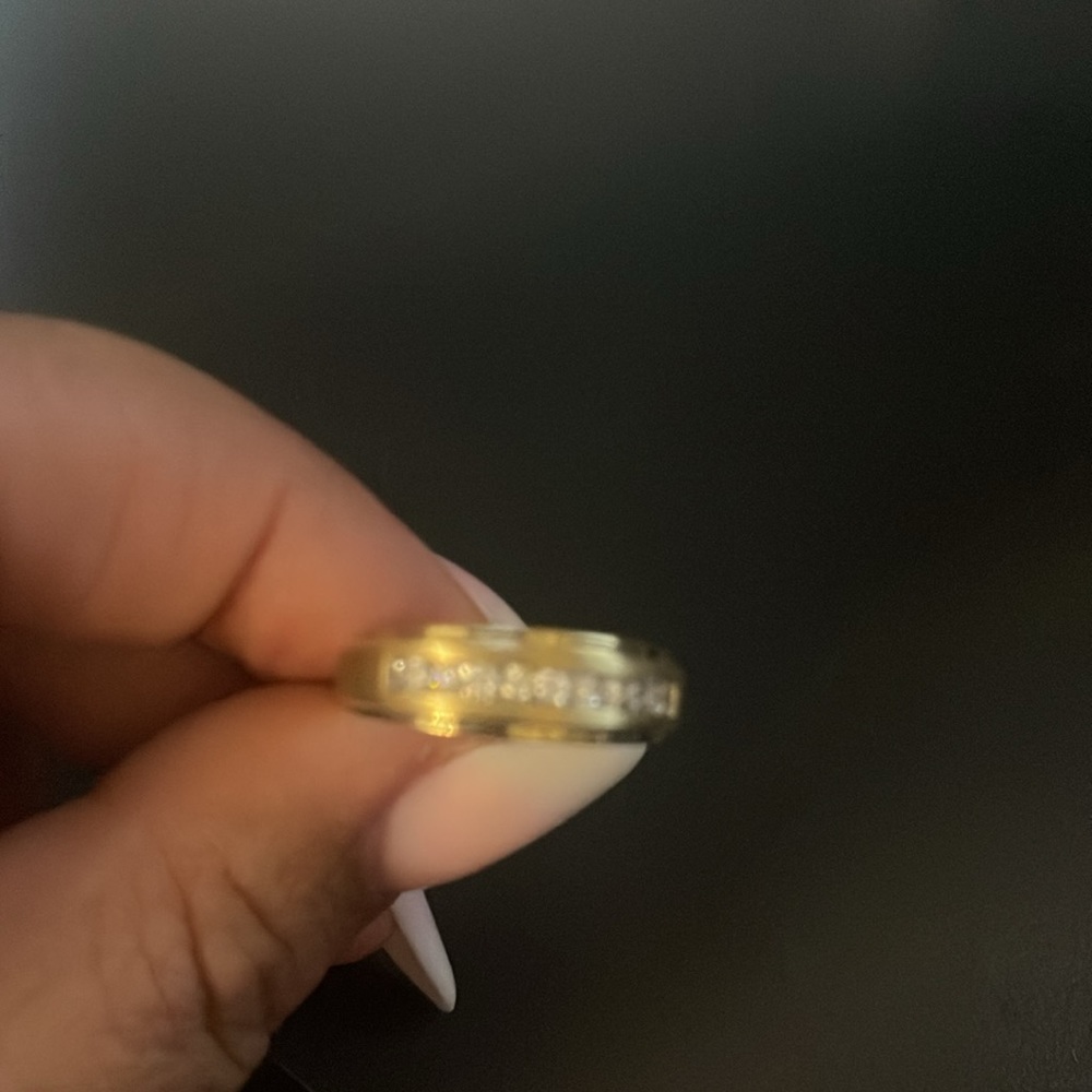 Men’s Diamond Wedding Band 1/4 ct tw 10k Yellow Gold - Picture 7 of 8